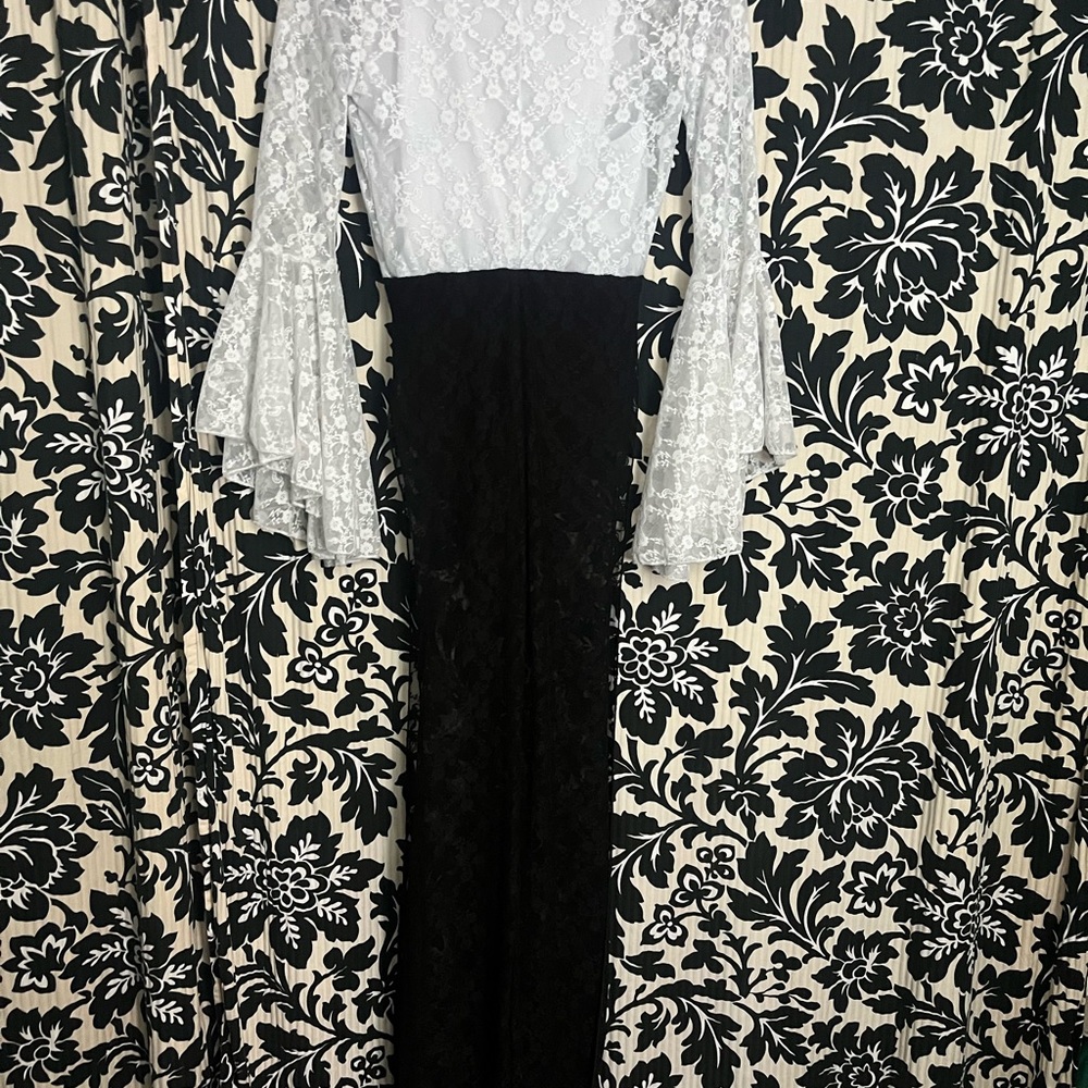 Yandy Black and White Lace Ensemble